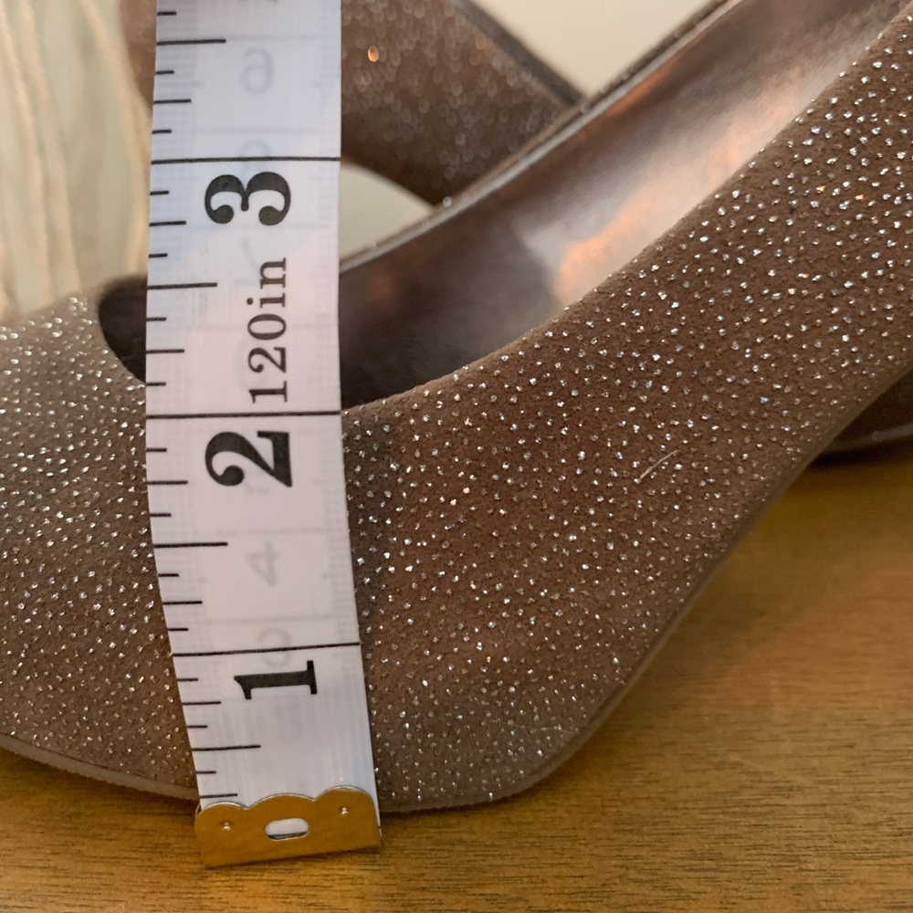 NEW Madden Girl blush glitter pumps heels / Size 8 / Getta style - Picture 10 of 11